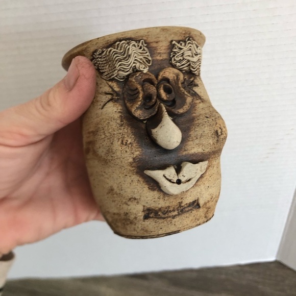 Vtg McGillivray Studio Pottery Face Mug - Picture 9 of 10